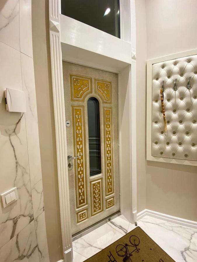 Grand De Luxe Residence Lviv Exterior foto
